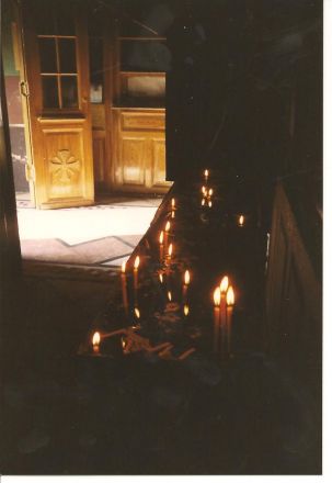 I en av stadens kyrkor.